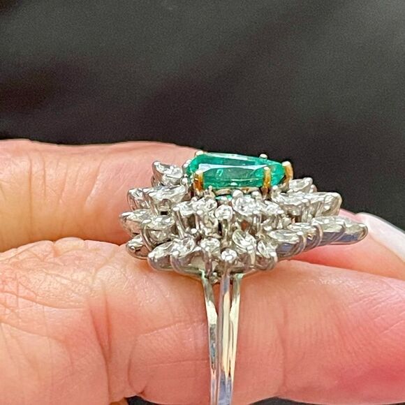 Genuine Colombian emerald and diamond platinum ring. Size 6. Vintage. - Picture 9 of 9